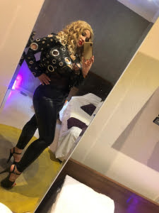 Viktory & Toys & anal & massage 