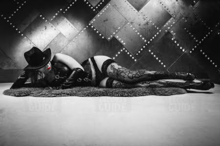 Mistress Reia 