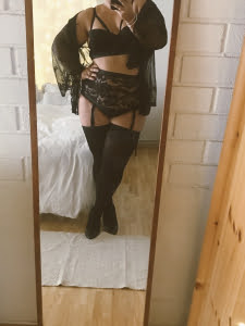 Adél Jett - Elite BBW Companion 