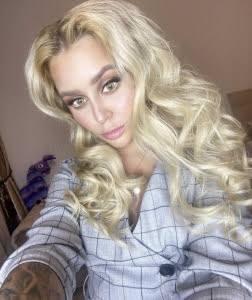 Abby_20y_VIP_first time in Bahrain 