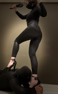 Mistress Sara 