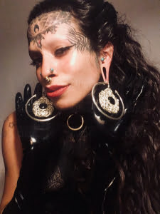 Miss Aneris 