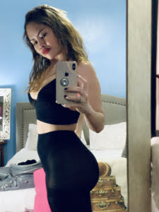 JESSICA LIKES to PLAY, SHES ON Vcall 