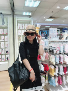 Great massage with pretty mature lady. 