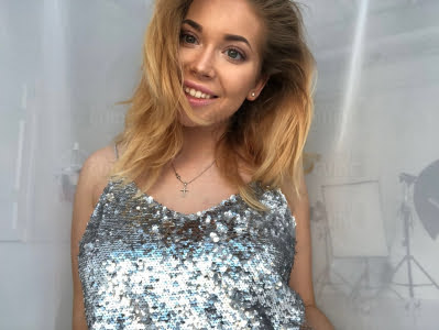 Lucy 19yo Hot Pse  — Delhi