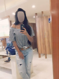 Anika Travelling G Irl 