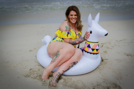 Aussie Babe Zoe Hunter Feb 10-11 