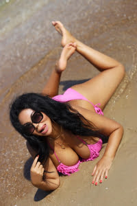 Arina Busty 