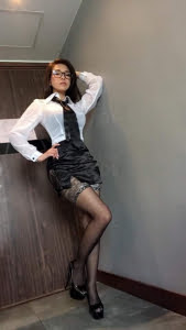 Asian Queen Bella Victoria 