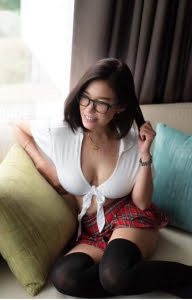 Asian Queen Bella Victoria 