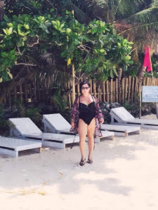 CHUBBY PRETTY WOMAN 