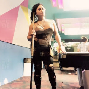 CHUBBY PRETTY WOMAN 
