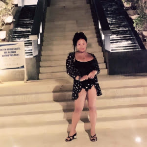 CHUBBY PRETTY WOMAN 
