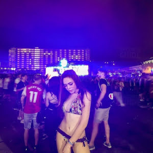 Sashna Japanese hottie girl???? 