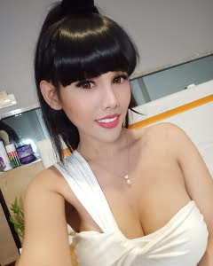 ????u're girl next door 