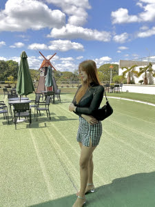 Lily Pink Female Escort Manila 