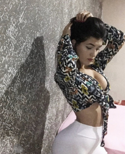 New brunette arrive