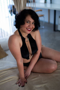  Escortgirl Aida