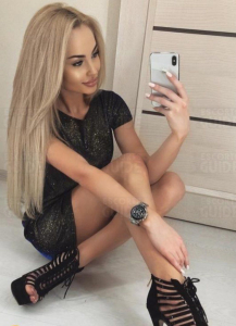  Escortgirl Milana
