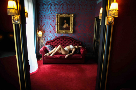  Escortgirl Lou Courtisane