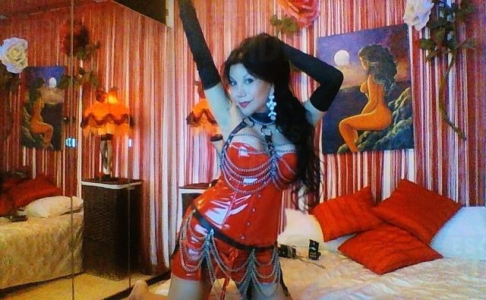  Escortgirl lili latina a nantes cote beaulieu