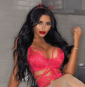  Escortgirl Elvira