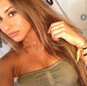  Escortgirl Ariella