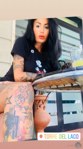 Alessandra elle est tournée