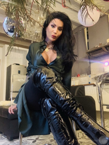 Alessandra elle est tournée