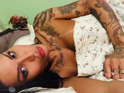 Alessandra elle est tournée