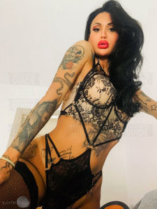 Alessandra elle est tournée