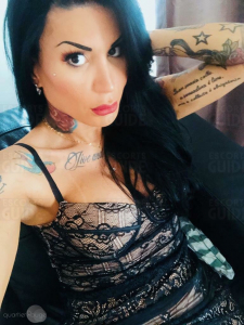 Alessandra elle est tournée