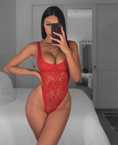  Escortgirl Nora