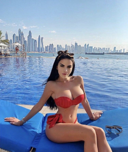  Escortgirl Amelia