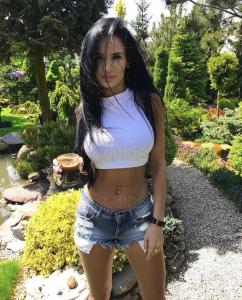  Escortgirl Kim