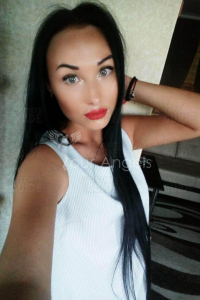  Escortgirl Inesa