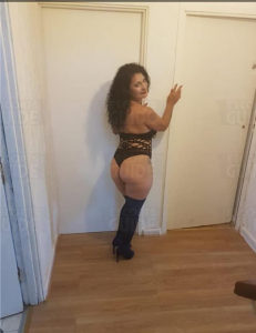  Escortgirl Betty