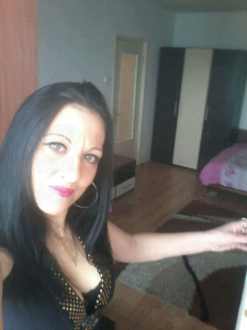  Escortgirl Laura — Bucharest