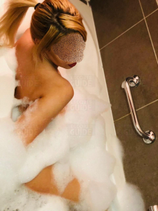  Escortgirl Viktoria Rose — Bucharest