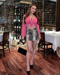 Linda — Dubai