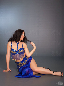 Nouvelle Nadia brune sexy