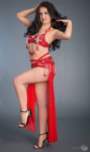 Nouvelle Nadia brune sexy