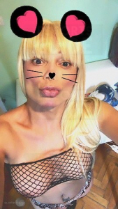 C'est moi la maîtresse suceuse de sperme !