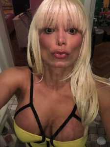C'est moi la maîtresse suceuse de sperme !