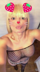 C'est moi la maîtresse suceuse de sperme !