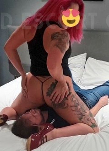 UK Mistress Kamila 