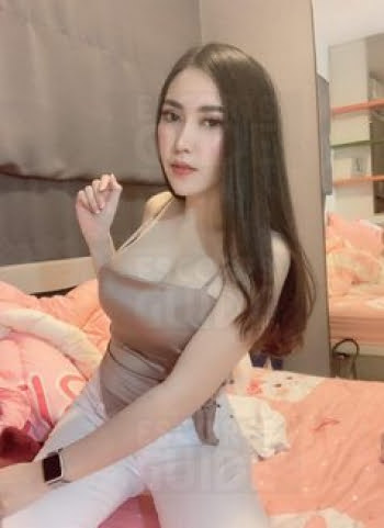 Sexy Young Girl Julie 