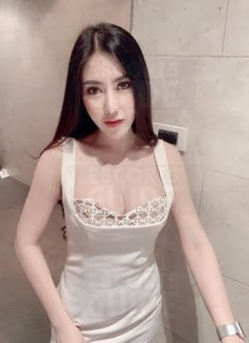 Sexy Young Girl Julie 