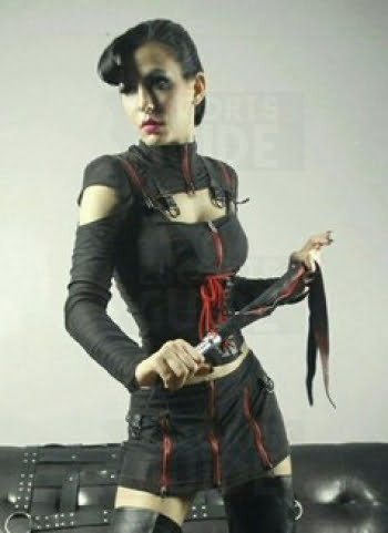 Dominatrix Vivian 